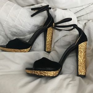 TOM FORD black & gold heel